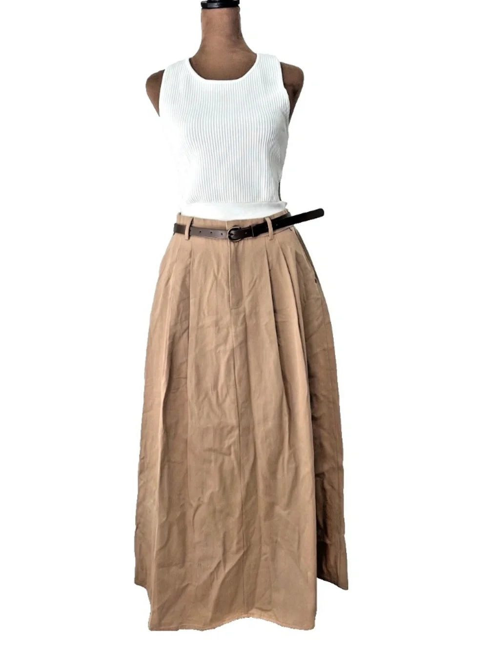 2-Piece Preloved Women's Outfit White Sleeveless Knit Top & Brown Pleated Skirt - Picture 1 of 5